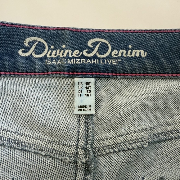Isaac Mizrahi Live Divine Denim Regular Pull on Bootcut Denim Jean 10T - Picture 5 of 16